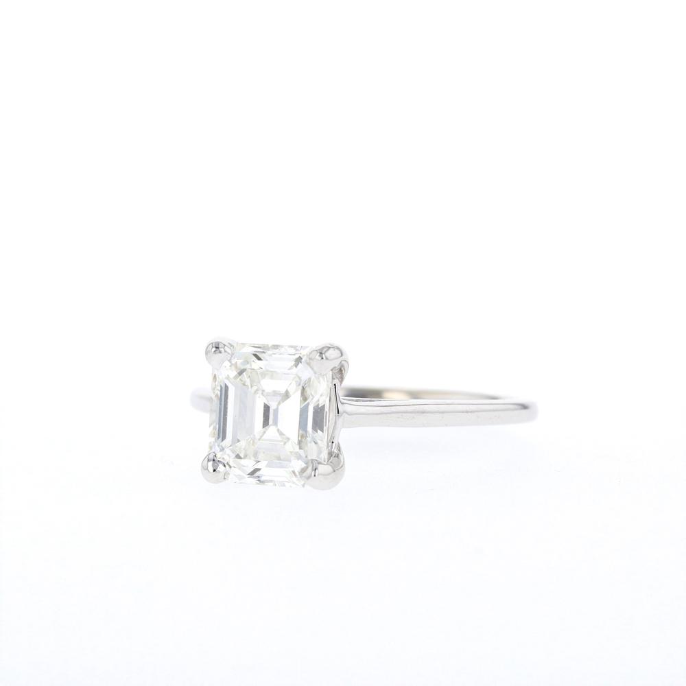 Moissanite Ring with 1 to 3 carats in 9k/10k/14k/18K White Gold, Yellow Gold or Rose Gold