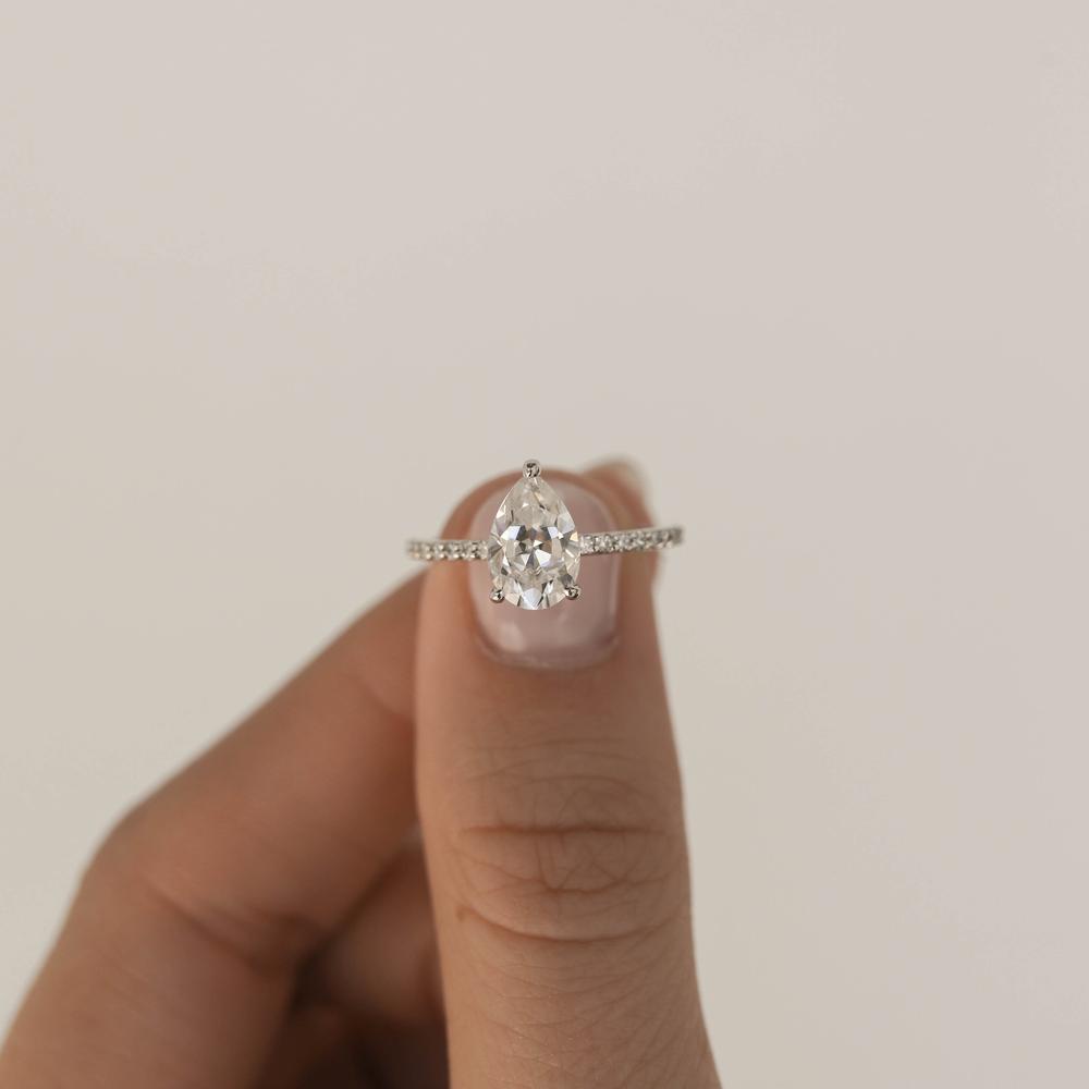 Moissanite 3 Prong Ring with 1 to 3 carats in 9k/10k/14k/18K White Gold, Yellow Gold or Rose Gold