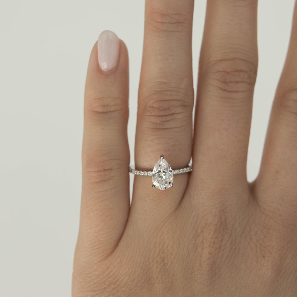 Moissanite 3 Prong Ring with 1 to 3 carats in 9k/10k/14k/18K White Gold, Yellow Gold or Rose Gold