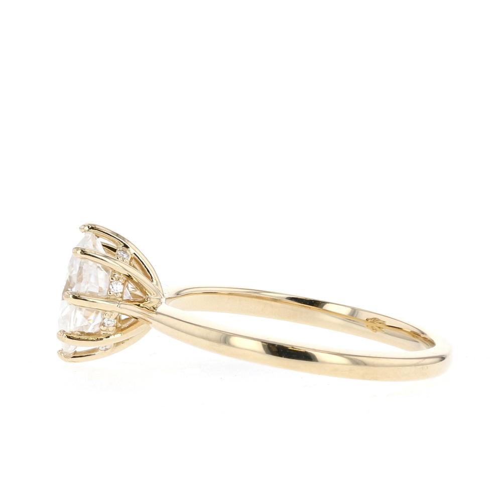 Oval Cut Moissanite Ring with 1 to 3 carats in 9k/10k/14k/18K White Gold, Yellow Gold or Rose Gold