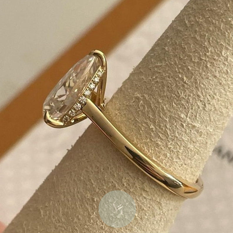 4ct Pear Moissanite Engagement Ring