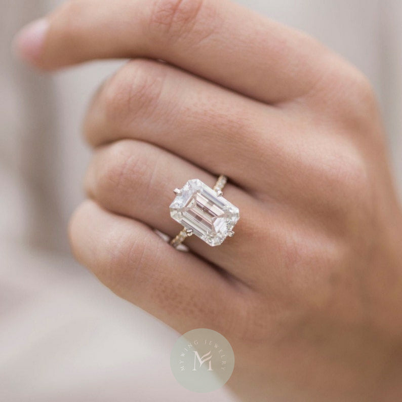 8ct Emerald Moissanite Engagement Ring