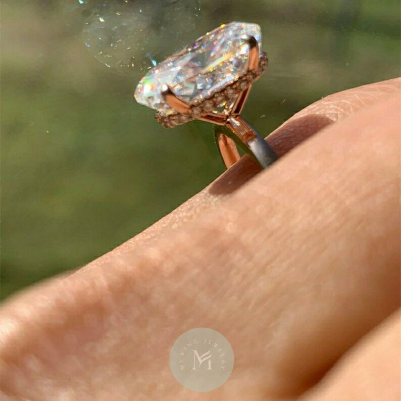 8ct Oval Moissanite Engagement Ring