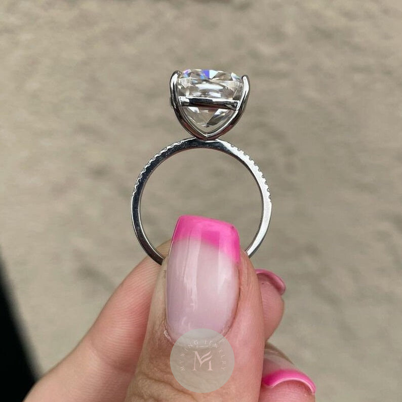 8ct Cushion Moissanite Engagement Ring