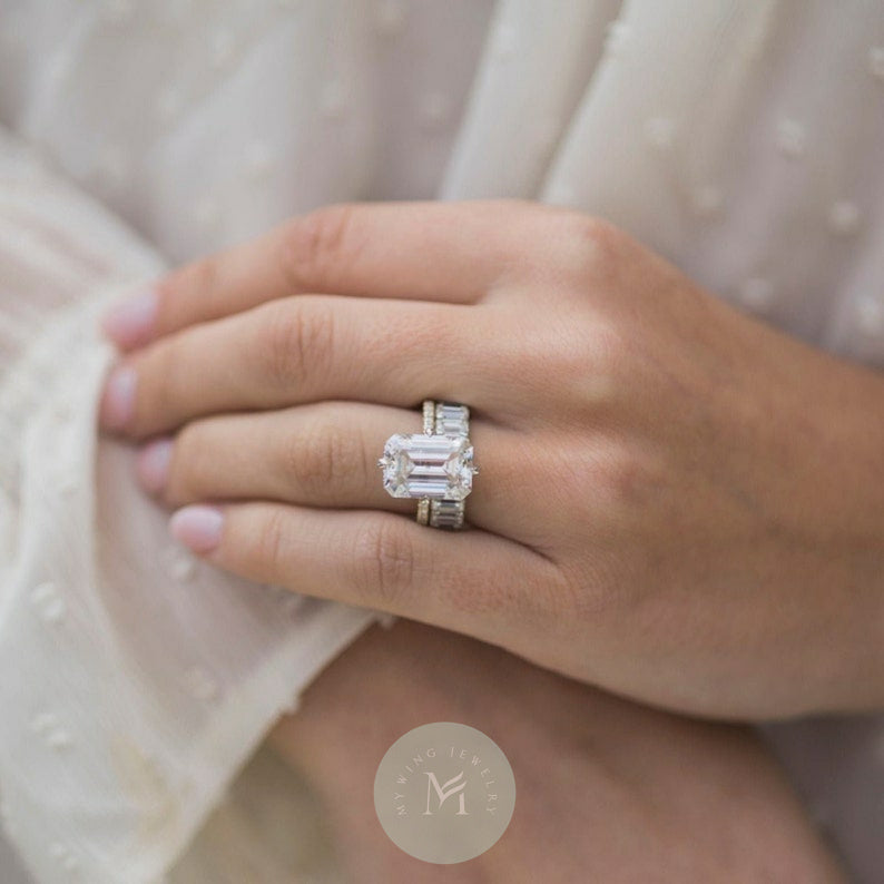 8ct Emerald Moissanite Engagement Ring