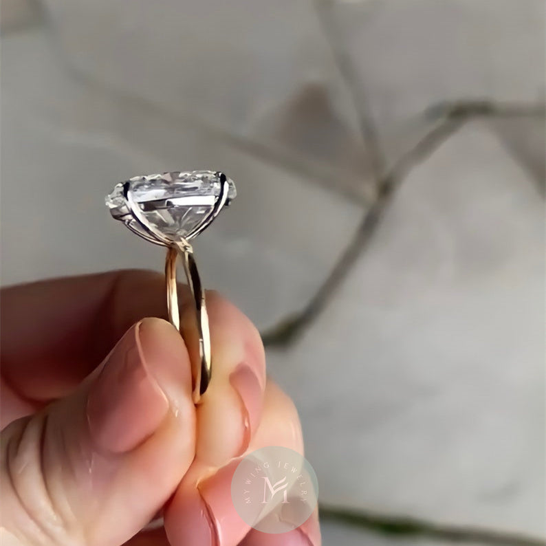 8ct Oval Moissanite Engagement Ring