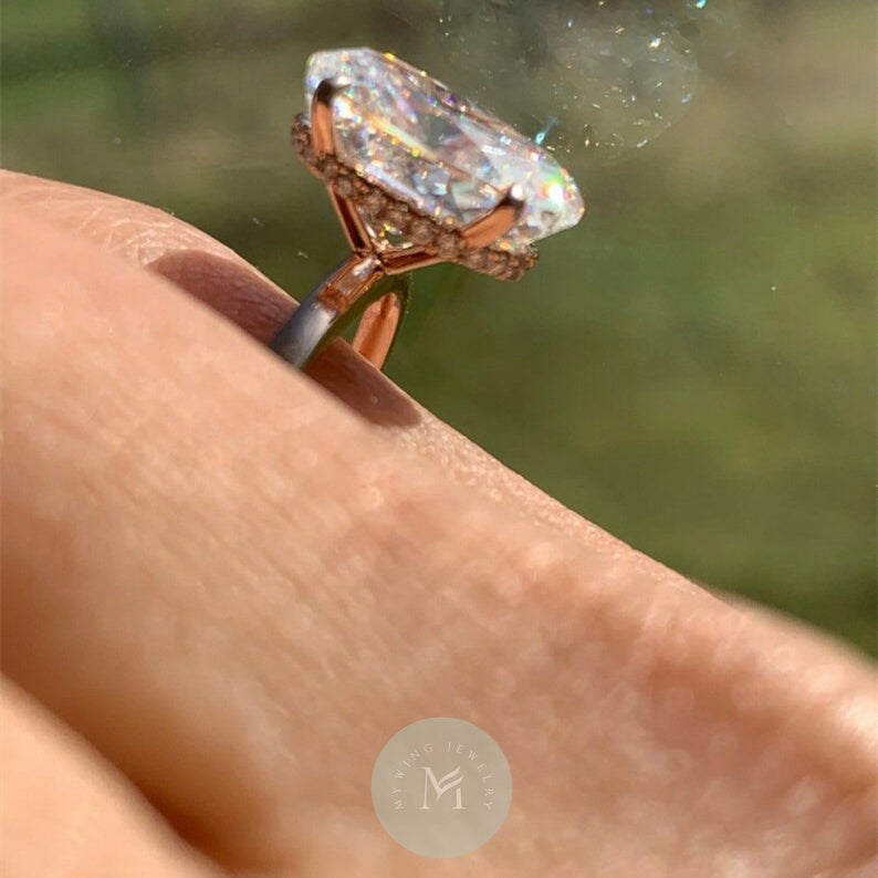 8ct Oval Moissanite Engagement Ring