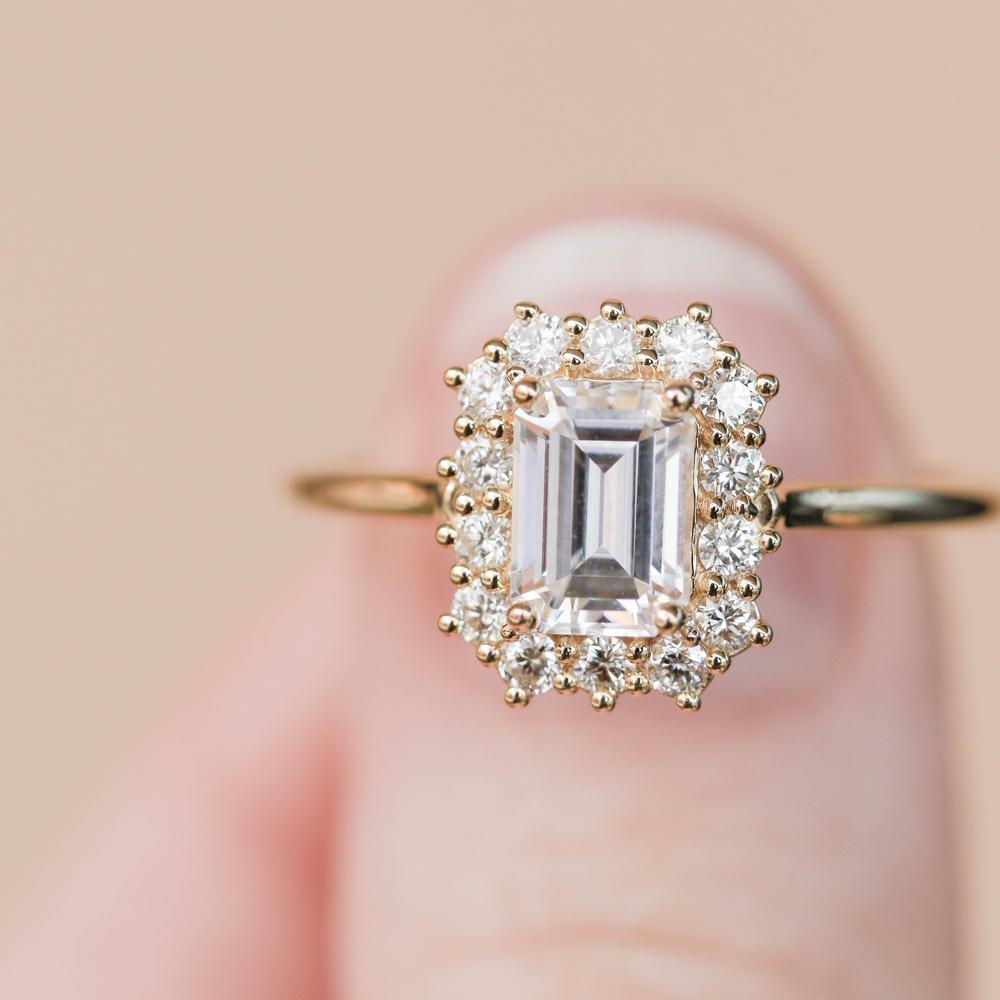 Emeralds Cut Moissanite Ring in 9k/10k/14k/18K White Gold, Yellow Gold or Rose Gold
